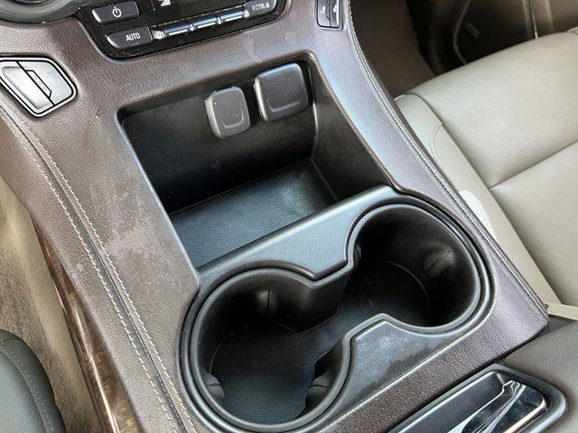 Photo of 2019 Summit White Chevrolet Tahoe