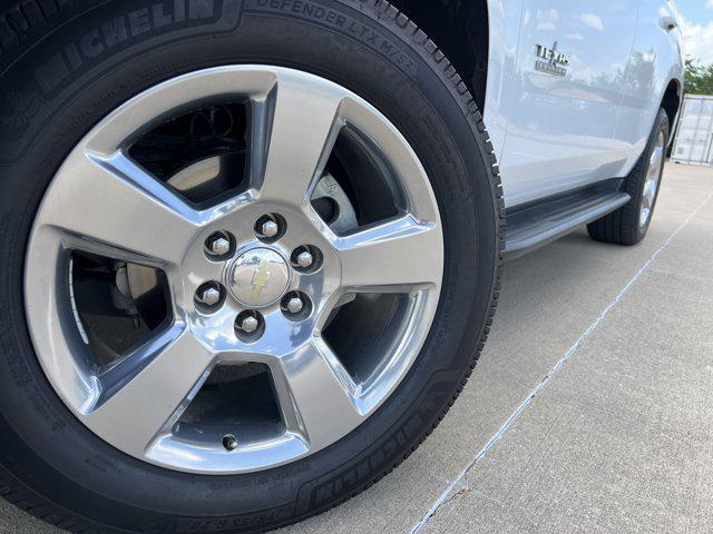 Photo of 2019 Summit White Chevrolet Tahoe