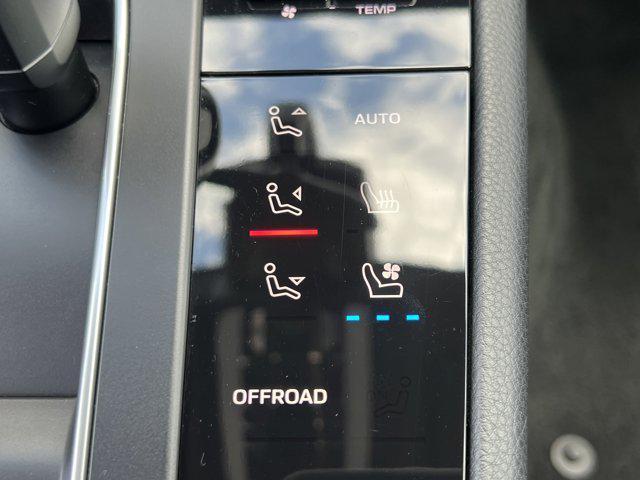 Photo of 2023 Miami Blue Porsche Macan