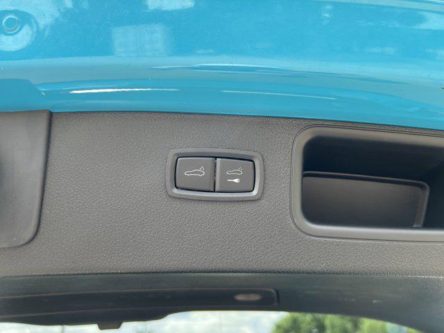 Photo of 2023 Miami Blue Porsche Macan