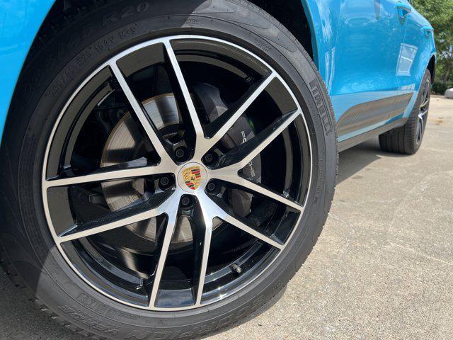Photo of 2023 Miami Blue Porsche Macan