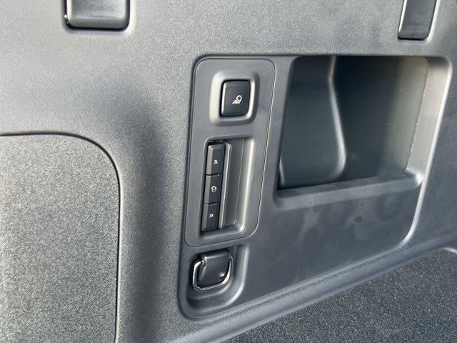 Photo of 2025 Infinite Black Metallic Clearcoat Lincoln Navigator