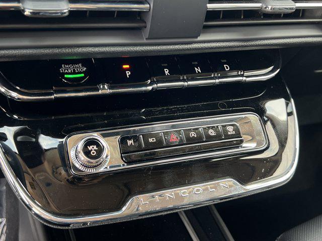 Photo of 2025 Crystal White Metallic Clearcoat Lincoln Corsair