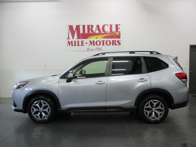 Photo of 2022 Blue Subaru Forester