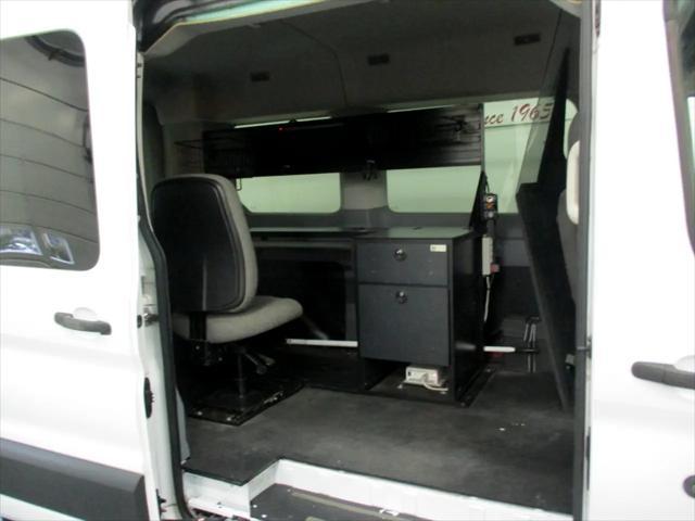 Photo of 2018 White Ford Transit-150