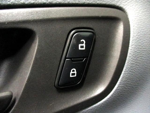 Photo of 2018 White Ford Transit-150