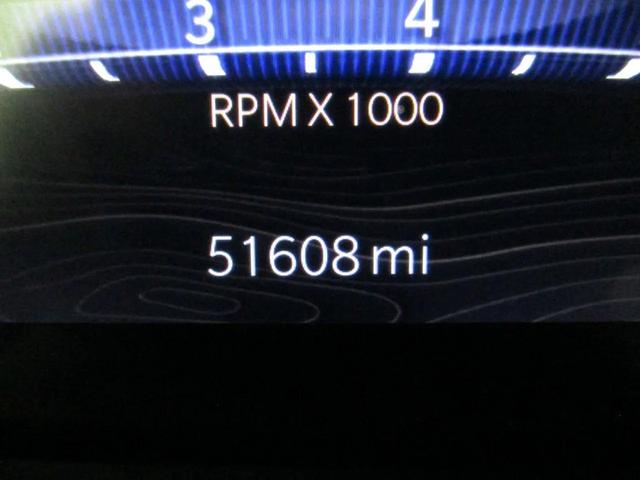 Photo of 2022 White Jeep Grand Cherokee