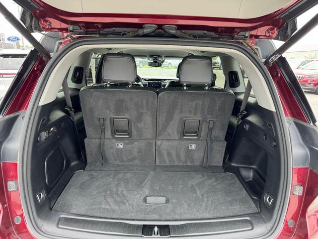Photo of 2021 RED Jeep Grand Cherokee L