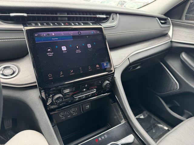 Photo of 2021 RED Jeep Grand Cherokee L