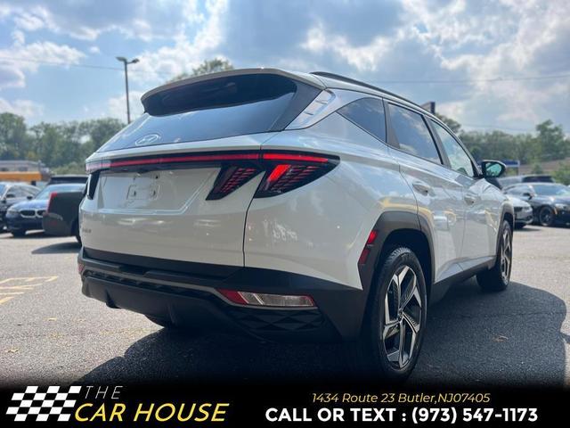 Photo of 2022 White Hyundai TUCSON
