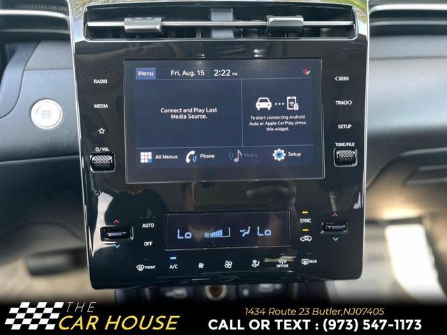 Photo of 2022 White Hyundai TUCSON