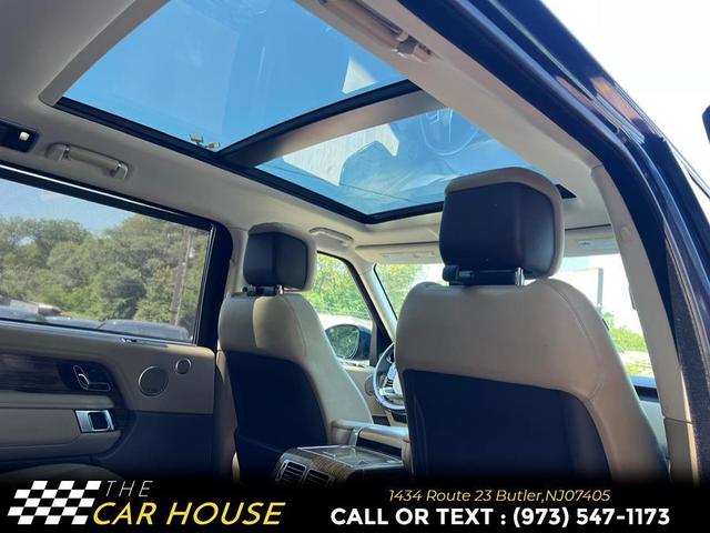 Photo of 2019 Loire Blue Land Rover Range Rover