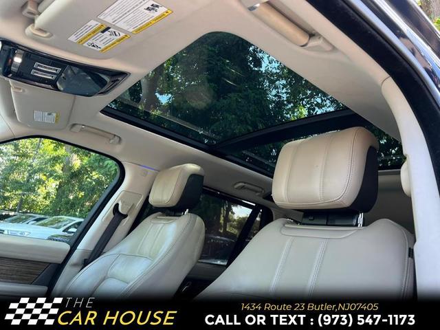 Photo of 2019 Loire Blue Land Rover Range Rover
