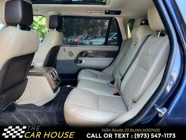 Photo of 2019 Loire Blue Land Rover Range Rover