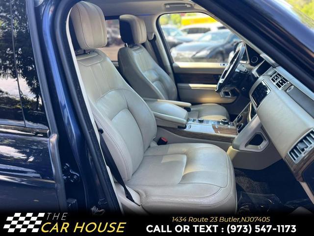 Photo of 2019 Loire Blue Land Rover Range Rover