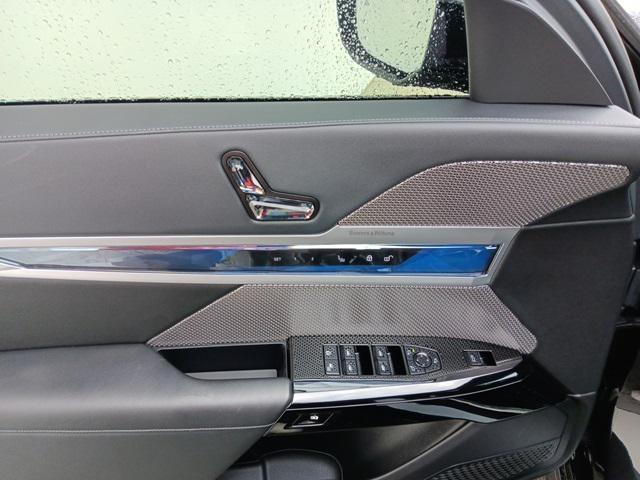 Photo of 2023 Black Sapphire Metallic BMW 760