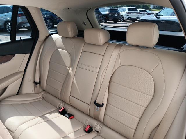 Photo of 2020 Polar White Mercedes-Benz GLC 300
