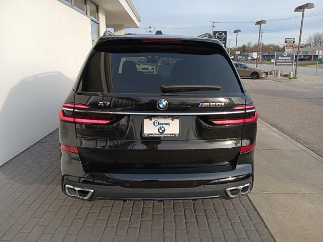 Photo of 2025 Black Sapphire Metallic BMW X7