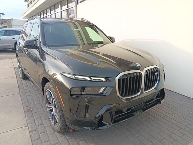 Photo of 2025 Black Sapphire Metallic BMW X7