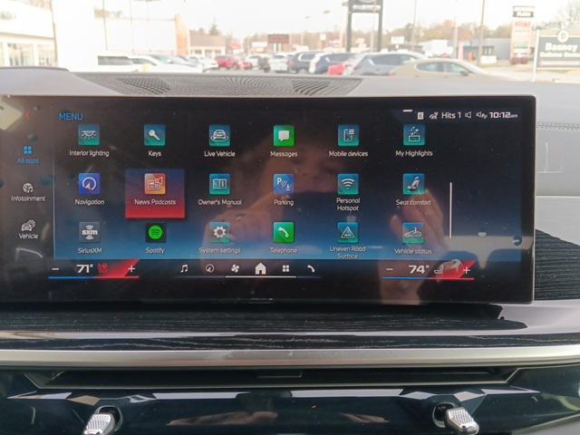 Photo of 2025 Black Sapphire Metallic BMW X7