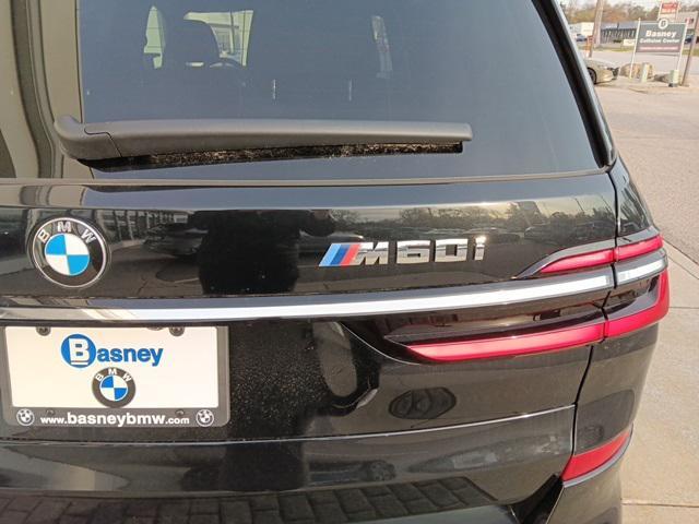 Photo of 2025 Black Sapphire Metallic BMW X7