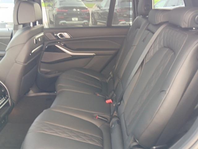Photo of 2025 Black Sapphire Metallic BMW X7