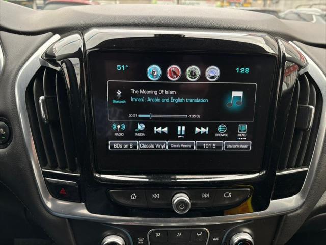Photo of 2019 Silver Ice Metallic Chevrolet Traverse