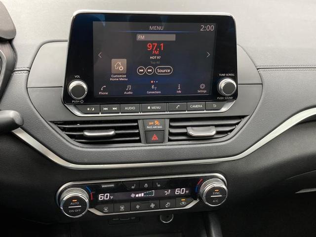 Photo of 2019 Pearl White Tricoat Nissan Altima