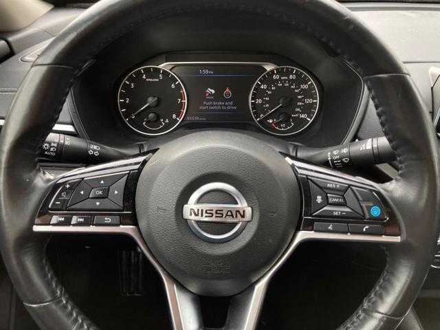 Photo of 2019 Pearl White Tricoat Nissan Altima