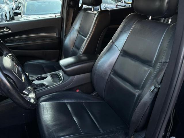 Photo of 2019 DB Black Clearcoat Dodge Durango