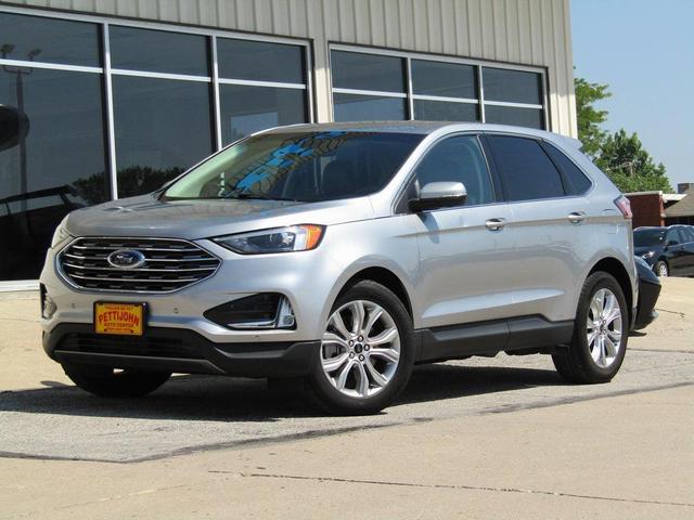 Photo of 2024 Silver Metallic Ford Edge