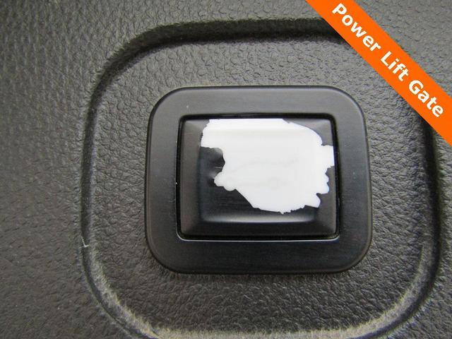Photo of 2012 Silver Ice Metallic Chevrolet Equinox