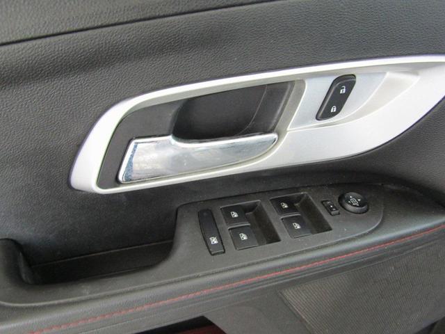 Photo of 2012 Silver Ice Metallic Chevrolet Equinox