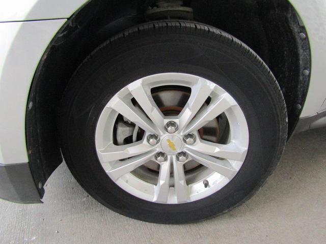 Photo of 2012 Silver Ice Metallic Chevrolet Equinox