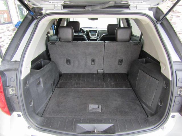 Photo of 2012 Silver Ice Metallic Chevrolet Equinox