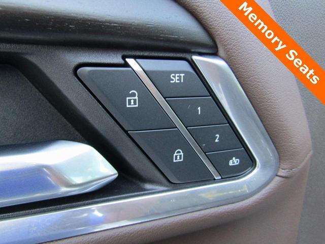 Photo of 2025 Summit White GMC Sierra 2500