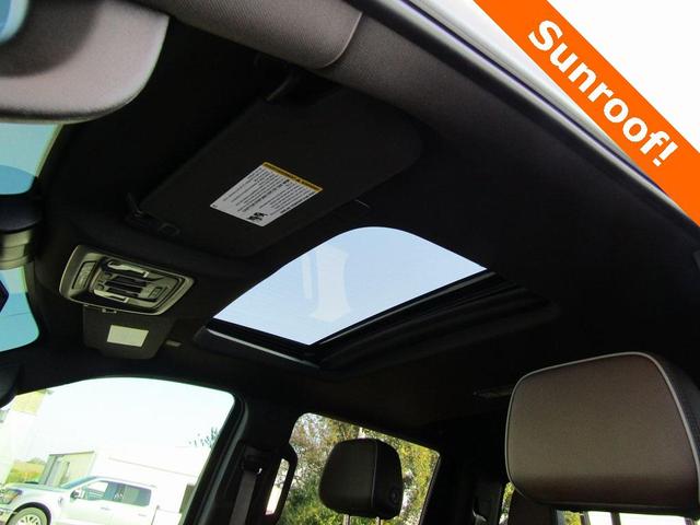 Photo of 2025 Summit White GMC Sierra 2500