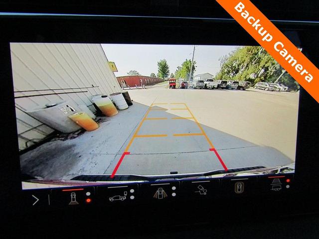 Photo of 2025 Summit White GMC Sierra 2500