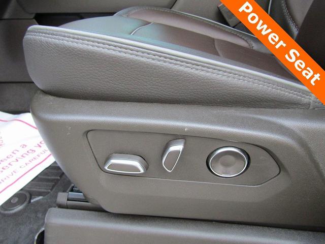 Photo of 2025 Summit White GMC Sierra 2500
