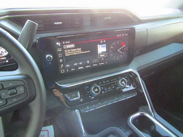 Photo of 2025 Summit White GMC Sierra 2500