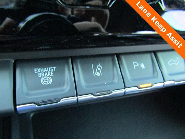 Photo of 2025 Summit White GMC Sierra 2500