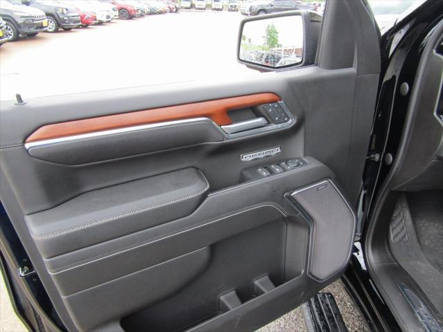 Photo of 2023 Onyx Black GMC Sierra 1500