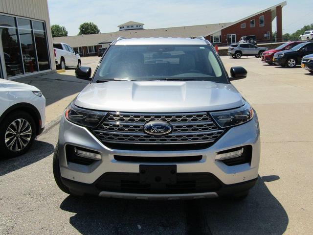 Photo of 2023 Silver Metallic Ford Explorer