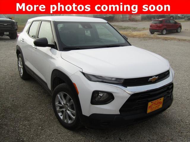 Photo of 2023 Summit White Chevrolet Trailblazer