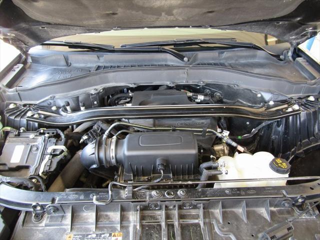Photo of 2020 Magnetic Metallic Ford Explorer