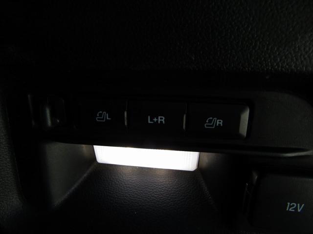Photo of 2020 Magnetic Metallic Ford Explorer