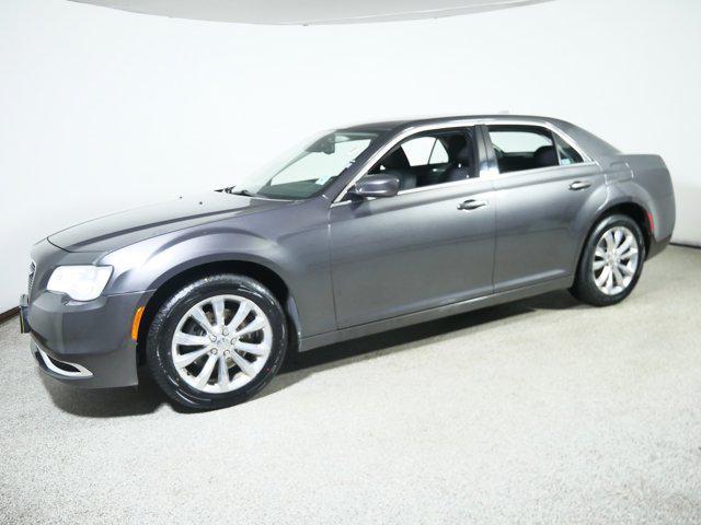Photo of 2018 Granite Crystal Metallic Clearcoat Chrysler 300