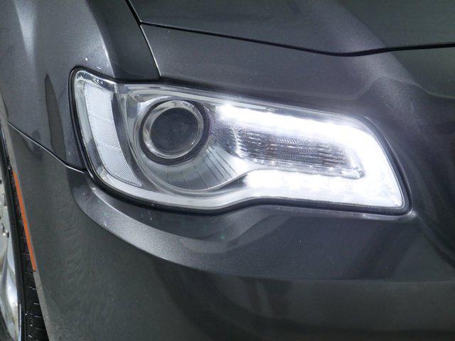 Photo of 2018 Granite Crystal Metallic Clearcoat Chrysler 300