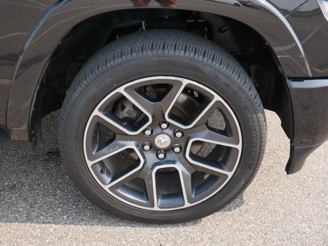 Photo of 2019 Diamond Black Crystal Pearlcoat RAM 1500
