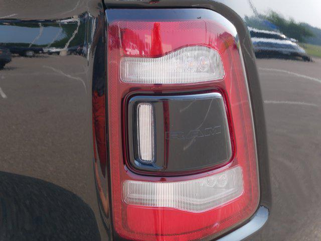 Photo of 2019 Diamond Black Crystal Pearlcoat RAM 1500